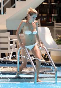 Kristin Cavallari â€“ Bikini Candids in Miami Beach-07np58sb46.jpg