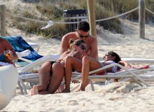 Melissa Satta in Bikini at the Beach in Formentera-p7np574zdt.jpg