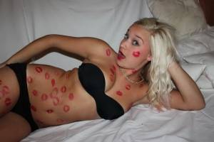 Young Czech Girl Covered Naked With Sweet Kisses-n7nrsrqpaj.jpg