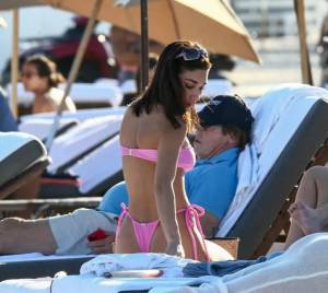 Chantel Jeffries – Stunning Ass in a Pink Thong bikini at the Beach in Miami Bea-a7nsrci12m.jpg