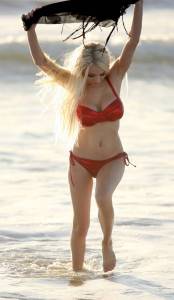 Courtney Stodden – Bikini Candids in Los Angeless7nswrmhgm.jpg