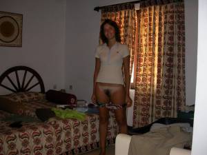 Hairy-Girl-Private-Vacation-Pictures-Pics-v7ntgr3ugl.jpg