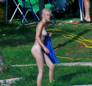 Nudist Blonde With Her Mom (125 Pics)-h7nt8aors0.jpg