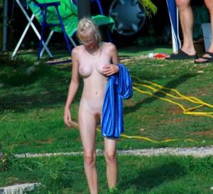 Nudist Blonde With Her Mom (125 Pics)-57nt8anfr3.jpg