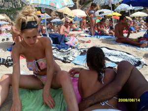 Found a blonde on vacation with her bf and sister (271 Pics)-h7nuhjx3gx.jpg