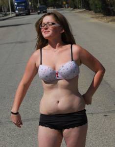 Millie Nude In Public x284-b7nul26ijh.jpg