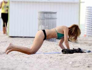 Malin Akerman – Bikini Candids in Miami-e7nuj3q7uj.jpg