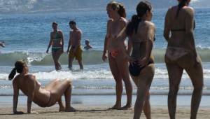 Nude Beach Spying Pics x83-e7nuq1bagv.jpg