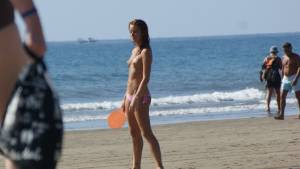 Nude Beach Spying Pics x83-d7nuq0wo5d.jpg
