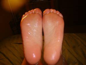 Amateur girlfriend sucks cock shows feet (96 Pics)-h7nuu8hkg6.jpg