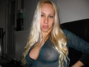 Andrea-a-blonde-60%2B-pics-e7nvdk9r41.jpg