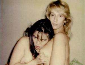Old polaroids - lesbian lovers 1986. [x13]w7nxckqxtv.jpg