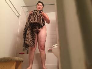 BBW Room Mate Caught Naked And Shower (129 Pics)-27nxd30hbx.jpg