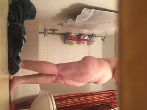 BBW Room Mate Caught Naked And Shower (129 Pics)-q7nxd4hly2.jpg