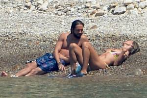 Heidi Klum – Bikini Topless Candids in Italyp7nxt4e6i0.jpg