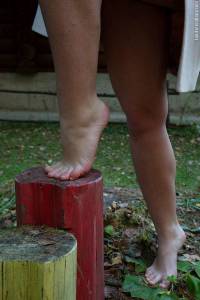 Brunette Girl Goes Barefoot Outdoors (x100)-q7nxoxobsq.jpg