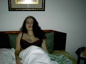 Amateur Girl Posing In Hotel Room x82-c7oanwhepp.jpg