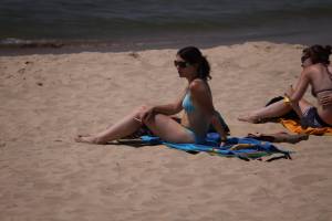 beach smoking girl bikini candids-y7ocgadd0r.jpg