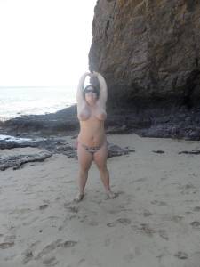 2 BBW girls topless on vacation x19-f7odddjhmh.jpg