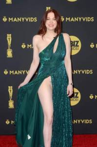 Maitland-Ward-%E2%80%93-Sexy-Pantyless-Upskirt-at-X3-Convention-in-Hollywood-v7ohv94suv.jpg