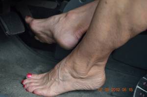 Mature Amateur Feet Soles in Pedal Pumping and Waking-17oi9sfpp1.jpg