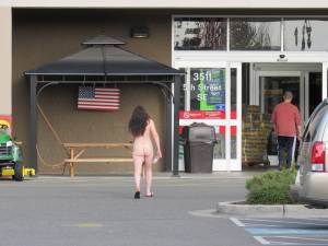 Nude in Public Lowes Puyallup, Washington-27o0qs5yiv.jpg
