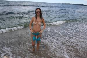 Sexy wife topless at seaside-w7o1s8s52x.jpg
