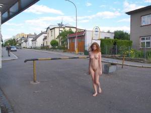 Nude in public - renee f-d7o7sgvrmd.jpg