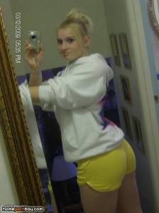 Self-pics-from-young-blonde-47o89tqtlw.jpg