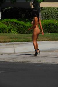 Monica Lian Ligo Nude in Public 2-77okieoc7r.jpg
