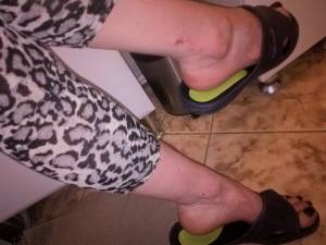 Eva feet_leopard leggings-07ok244awo.jpg