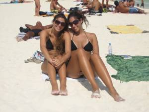 Israeli Girls on Vacation-i7opa3p3ac.jpg