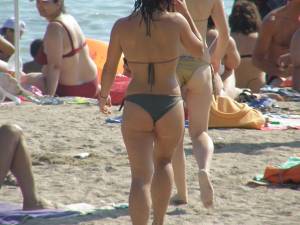 Greek Bikini Candids 1-x7osbh3deg.jpg