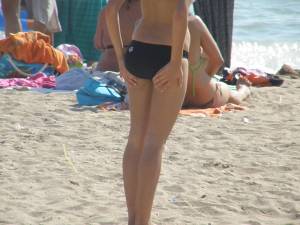 Greek Bikini Candids 1-f7osbcener.jpg