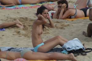 Spying Topless Beach Girls x42i7otddr7hj.jpg