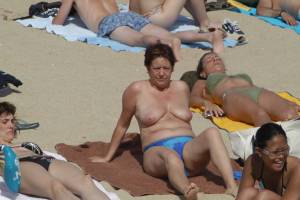 Spying Topless Beach Girls x45-x7otde5kpt.jpg