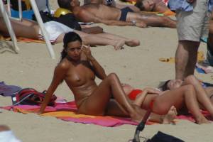 Spying Topless Beach Girls x45-v7otdeskvj.jpg