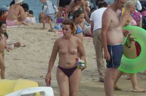Spying Topless Beach Girls x42-v7otddf2ps.jpg