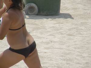 Spying Bikini Buttcrack Girl Greece-e7ow9wvapo.jpg