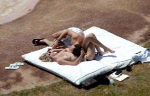 Sharon Stone topless on the beach-w7pdhmfwkq.jpg