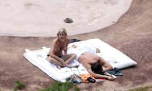 Sharon Stone topless on the beachp7pdhmit1i.jpg