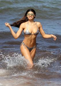 Danielle Herrington – Bikini Candids on the Beach in Miami-o7pfh48ro2.jpg
