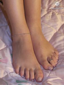 Sexy Feet Girl [x65]-q7pukrqvpj.jpg