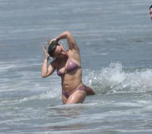 Hilary Duff – Bikini Candids in Malibu-27pvxekbsu.jpg