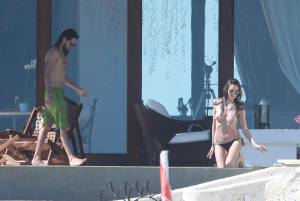 Heidi Klum – Topless Candids in Cabo San Lucas x135n7pvwsio6y.jpg