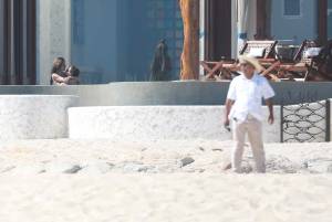 Heidi Klum – Topless Candids in Cabo San Lucas x135-t7pvwqqwdc.jpg