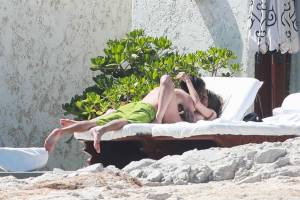 Heidi Klum – Topless Candids in Cabo San Lucas x13507pvws25ba.jpg