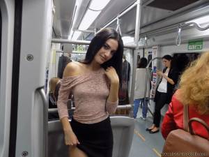 2019-11-19 Nora A - Greece Metro Fun-s7px20aex4.jpg