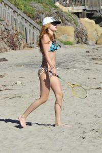 Bella-Thorne-%E2%80%93-wearing-a-bikini-in-Malibu-18.08.14-17qablntbt.jpg