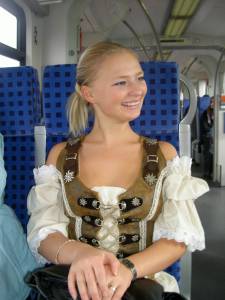 German amateur blonde Posing x 134-77qal8teg0.jpg